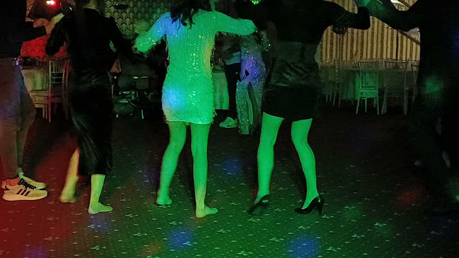 Opinii despre Flora în Filiași - Gastronomie și ospitalitate