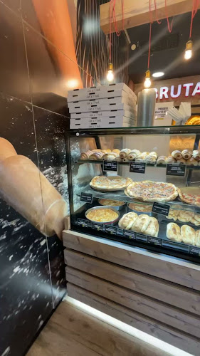 Opinii despre Brutărie La Brâncoveanu Patiserie în Timișoara - Gastronomie și ospitalitate