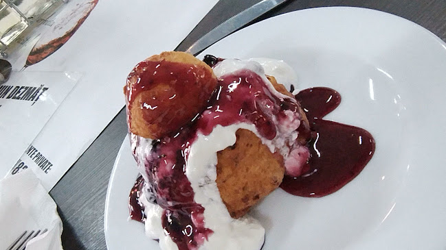 Opinii despre Dovinot Piscină în Mihăilești - Gastronomie și ospitalitate