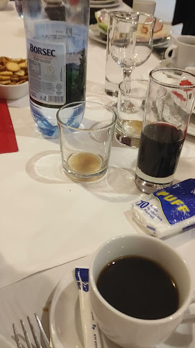 Trei Rândunici - Gastronomie și ospitalitate