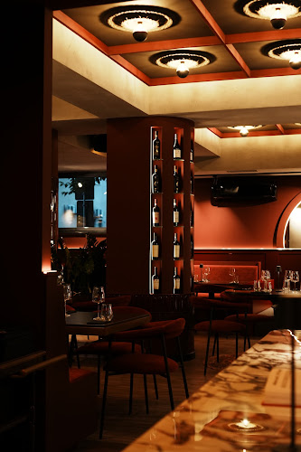 New Chicago - Gastronomie și ospitalitate