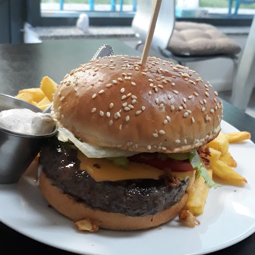 American Pizzeria & Grill Bistrita - Gastronomie și ospitalitate