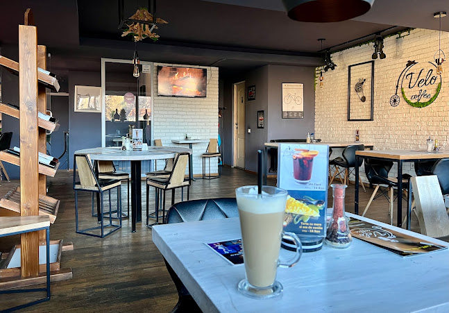 Piața Teatrului 2, Brașov 500007