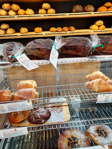 Trio - Artisan bakery & café - Gastronomie și ospitalitate