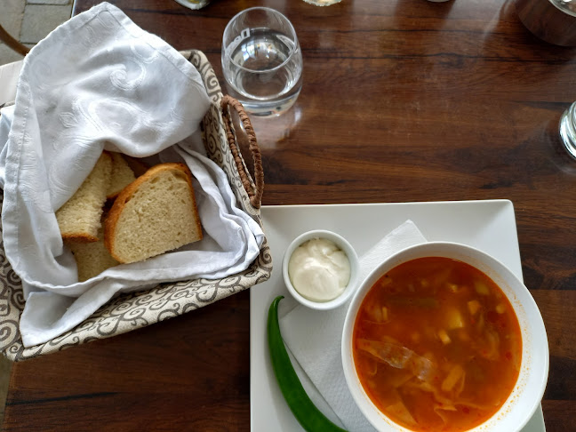 Opinii despre Restaurant Hermania în Sibiu - Gastronomie și ospitalitate