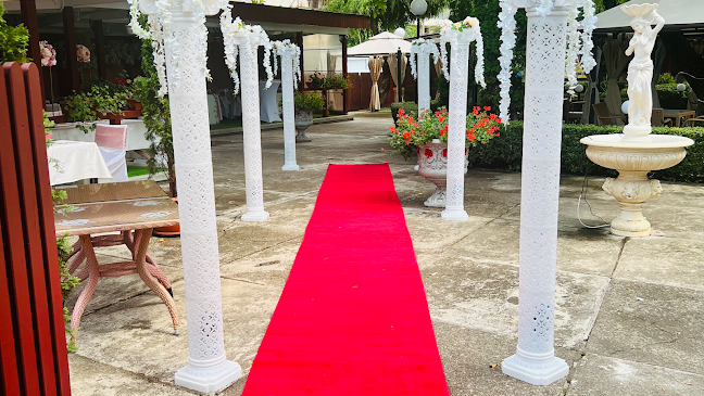 RESTAURANT MUNTENIA - Câmpina