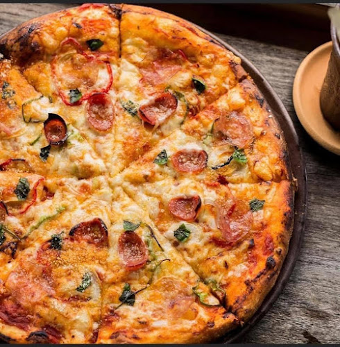 Leon Pizza & Fast Food - Gastronomie și ospitalitate