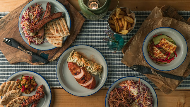 Opinii despre Picnic Bistro în Ineu - Gastronomie și ospitalitate