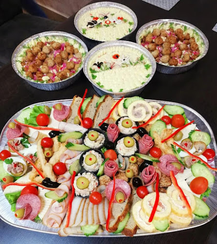 Opinii despre Candy Pensiune/Restaurant în Piatra Neamț - Gastronomie și ospitalitate