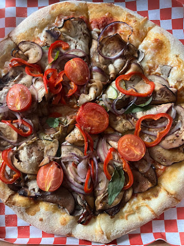 Strada Castelului 2, Hunedoara 331141