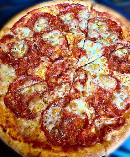 Opinii despre Cinecitta în Arad - Gastronomie și ospitalitate