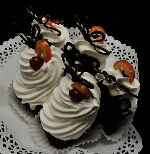 Strada Mioriței 10, Bacău 600195, România