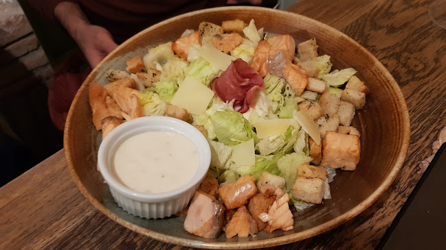 Strada Apollonia Hirscher 12, Brașov 500015