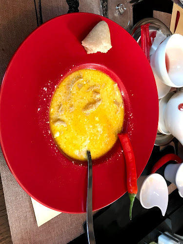 LA CONAC - Curtea de Argeș