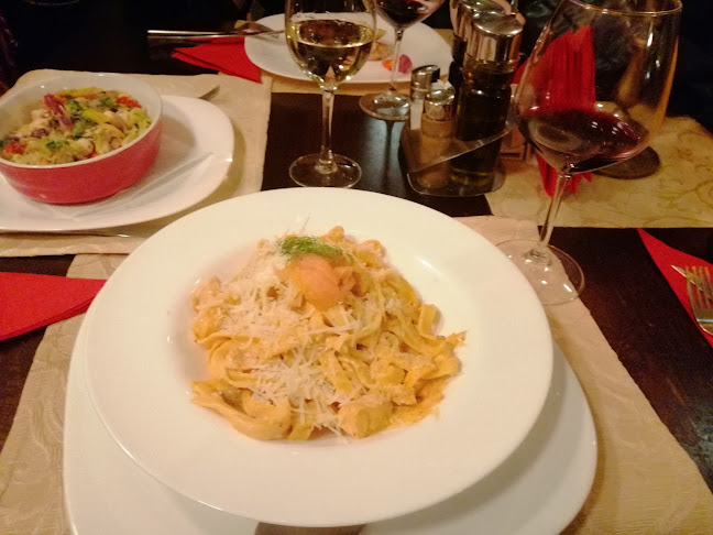 Strada Florăriei 8, Pitești