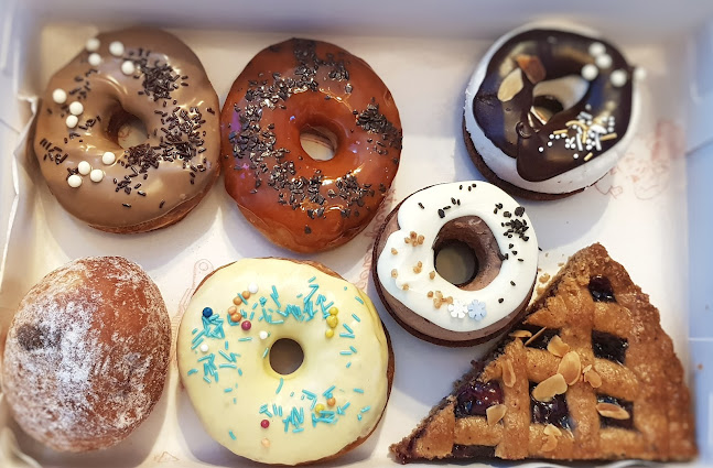 Cofetăria Pisica Albastră - Donuts and coffee shop - Brăila