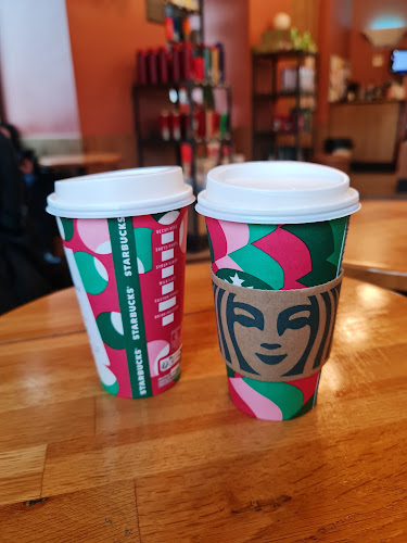 Starbucks - București