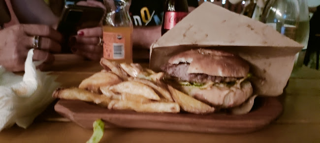 Pui La Jar - Gastronomie și ospitalitate