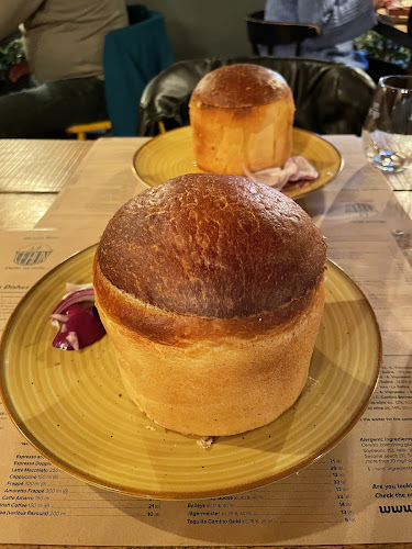 La Ceaun - Piata Sfatului - Brașov