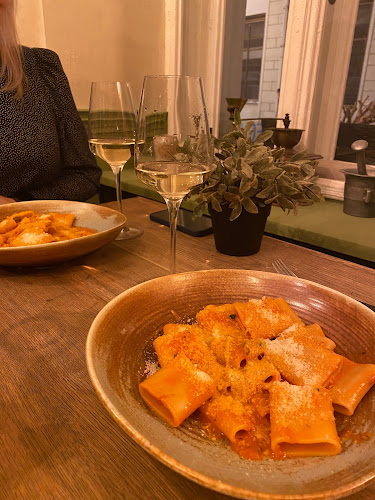 Opinii despre Trattorian Artisan Food în Brașov - Gastronomie și ospitalitate