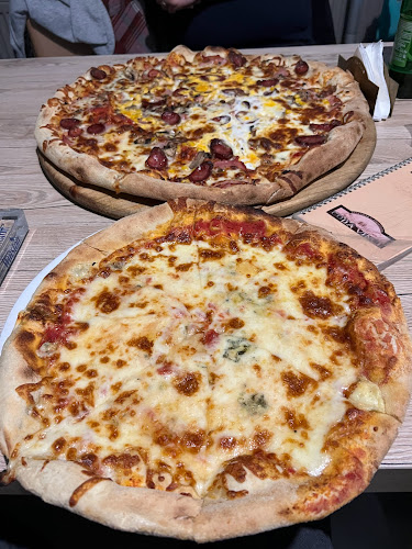 Opinii despre Victoria în Reșița - Gastronomie și ospitalitate