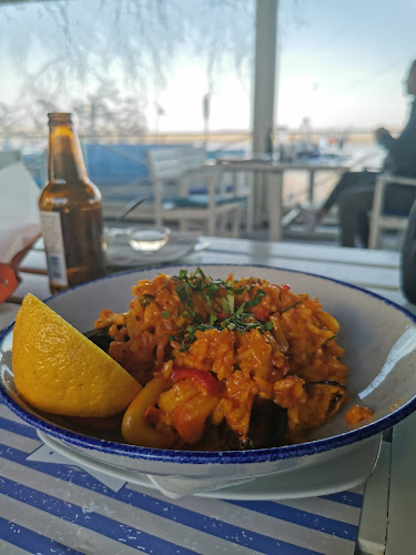 Opinii despre Restaurant Blue Acqua – Faleza Dunării Galaţi în Galați - Gastronomie și ospitalitate