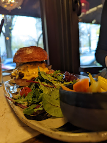 Salon Golescu - Gastronomie și ospitalitate