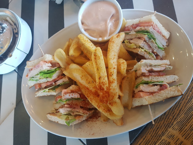 Comentarii opinii despre Dionisos