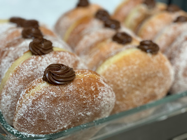 Cofetăria Pisica Albastră - Donuts and coffee shop - Gastronomie și ospitalitate