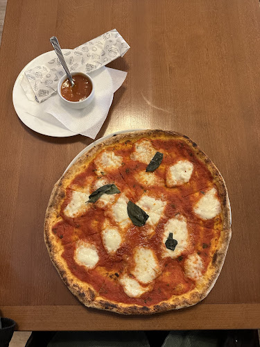 La Cuptor - Pizzeria Restaurant