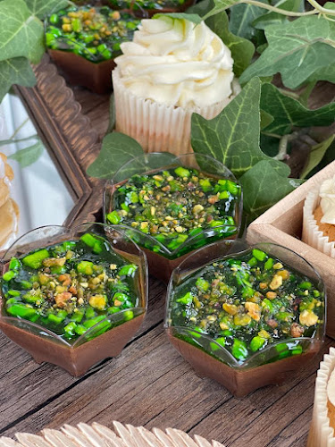 Opinii despre Cofetaria Michelle în Craiova - Gastronomie și ospitalitate