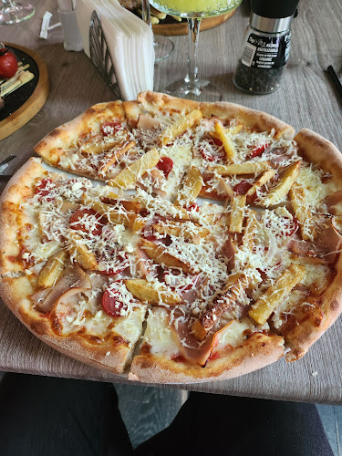 Opinii despre Curtea Domnească în Buzău - Gastronomie și ospitalitate