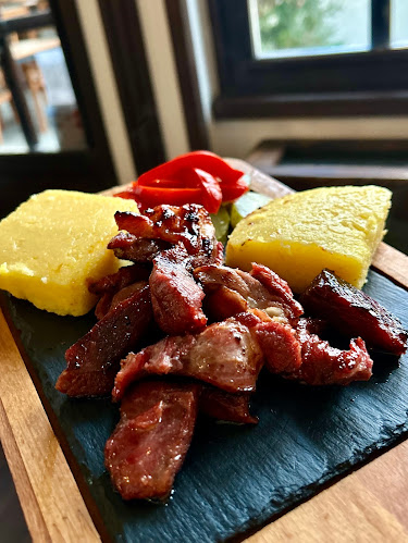 Strada Eroilor 44C, Curtea de Argeș 115300