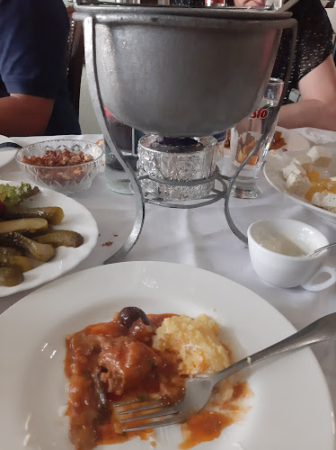 Complex Doi Taurasi - Gastronomie și ospitalitate