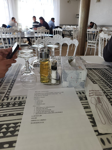 Candy Pensiune/Restaurant