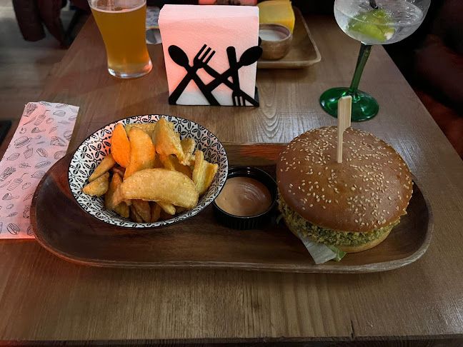 Butoiul de Aur - Gastronomie și ospitalitate