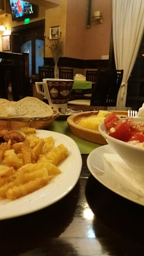 Opinii despre No Comment în Curtea de Argeș - Gastronomie și ospitalitate