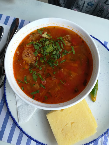 Blue Acqua Restaurant - Faleza Mamaia - Gastronomie și ospitalitate