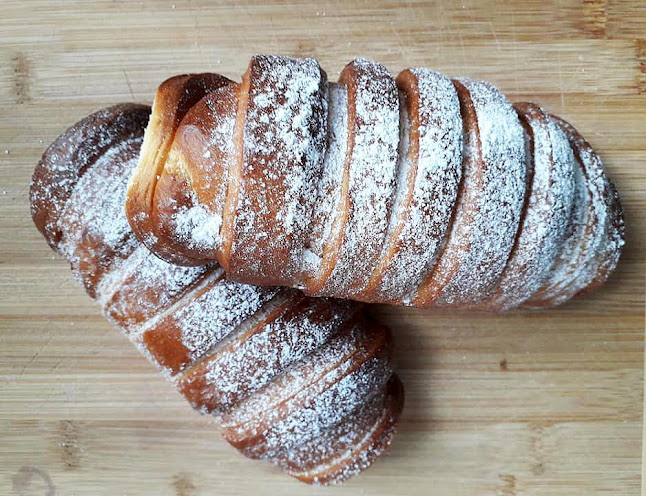 Comentarii opinii despre Brutăria Artizanală Mons Mellis