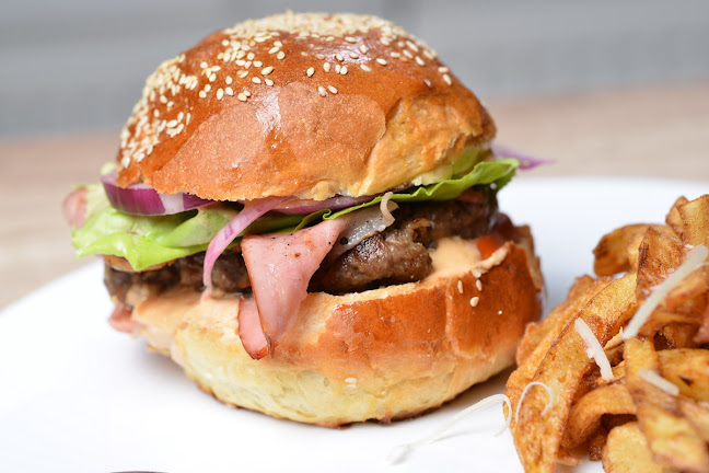 Opinii despre TASTY Box sector 1 - Comanda Mancare Online Livrare mancare rapid meniul zilei pizza catering chitila mogosoaia oală în București - Gastronomie și ospitalitate