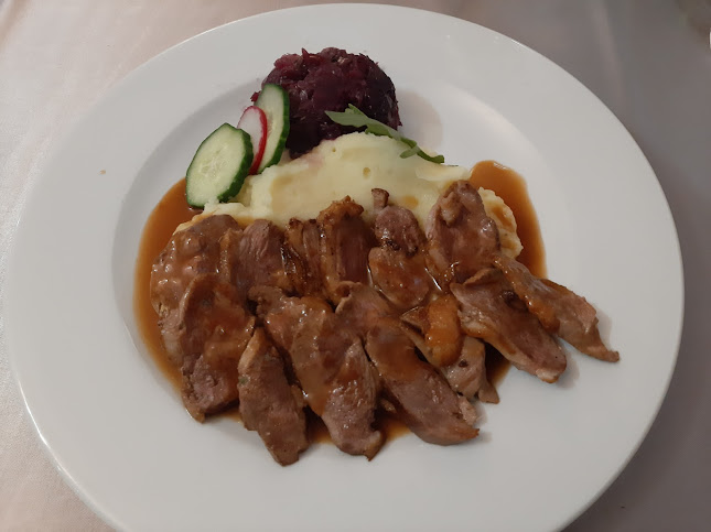 Opinii despre Restaurant Saladina în Zalău - Gastronomie și ospitalitate