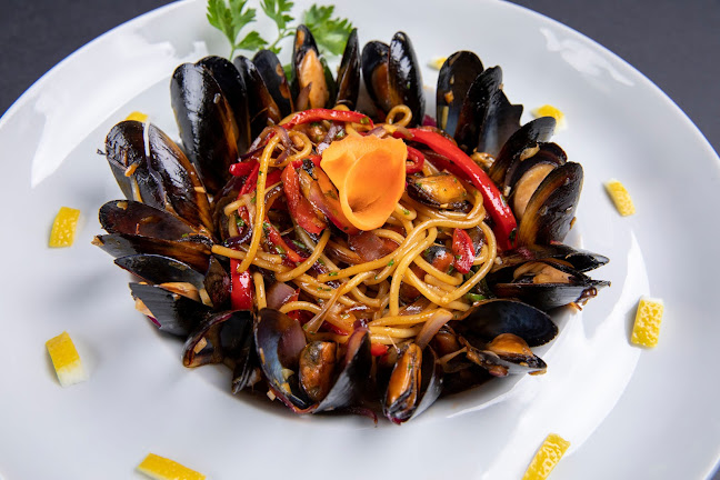 Opinii despre Old City Garden în Râmnicu Vâlcea - Gastronomie și ospitalitate