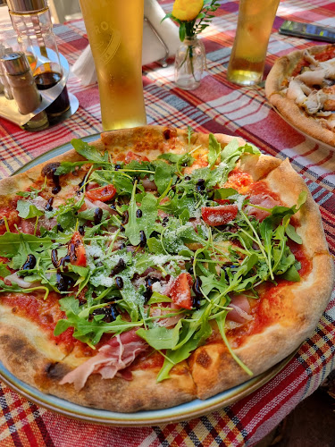 Opinii despre Trattoria Trevi în Craiova - Gastronomie și ospitalitate