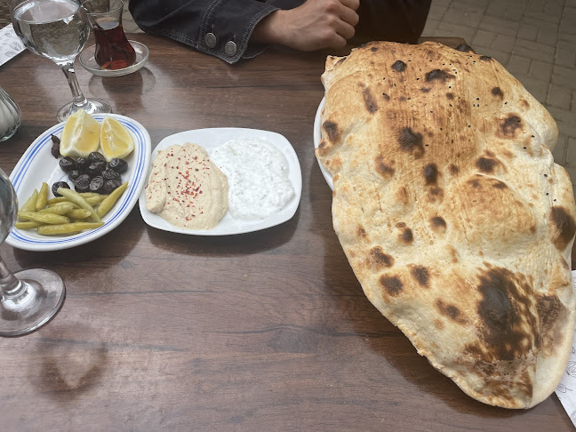 Comentarii opinii despre Zaza