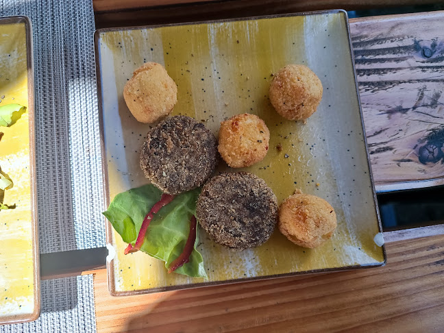 Mica Kalamata Greek Mixt Grill - Gastronomie și ospitalitate