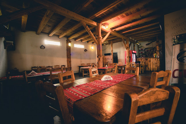 Strada Eroilor 8, Novaci 215300