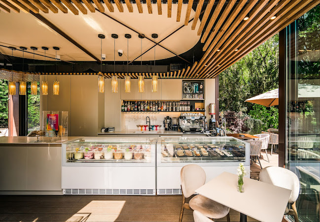 Bulevardul Eroilor 10, Brașov 500007