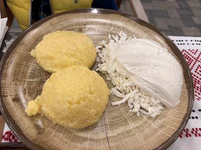 Opinii despre Stâna Turistică Sergiana - Poiana Brasov în Brașov - Gastronomie și ospitalitate