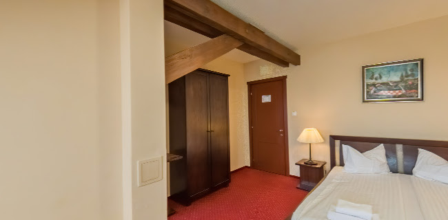 Opinii despre Páva - Restaurant, pensiune, wellness în Odorheiu Secuiesc - Gastronomie și ospitalitate