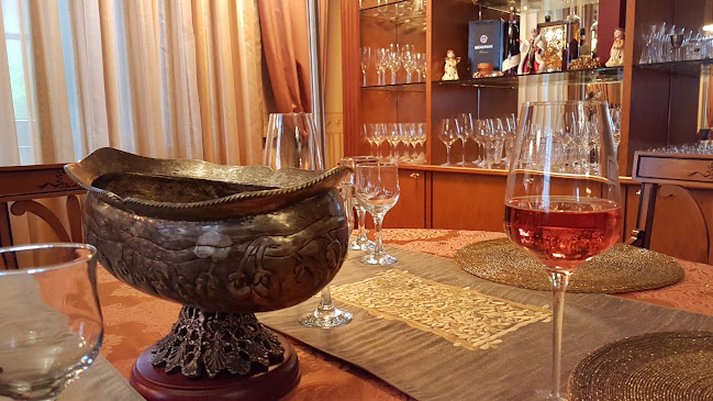 KIM Country Club - Gastronomie și ospitalitate